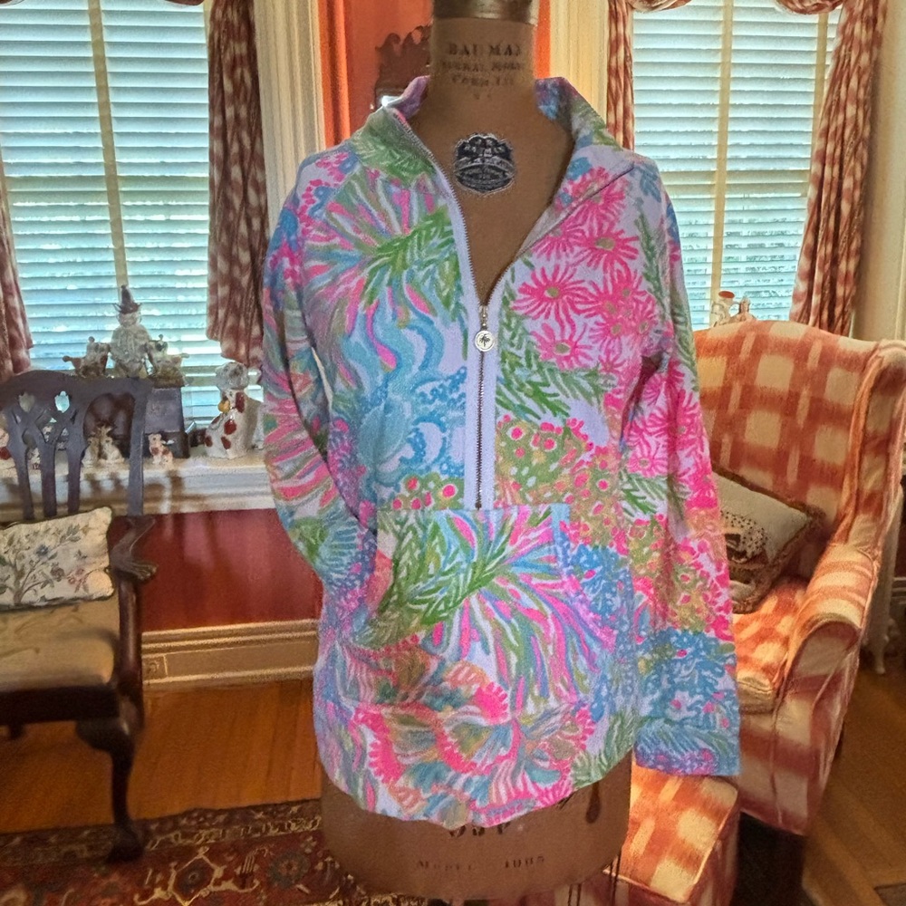 Lilly Pulitzer half zip pullover - Picture 6 of 7